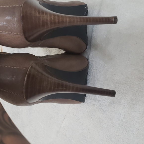 Nine West Open-Toe Tank Heels - Picture 4 of 6